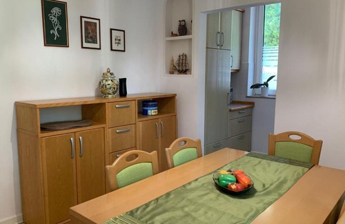 Izola Apartment | Bonaca: Oceanfront Escape with Exceptional 9.5/10 Rating