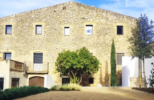 Sant Mori Bed & Breakfast | Relax at Bonaire Suites with Oceanfront Bliss & Breakfast