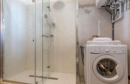 Carlazzo Apartment | Bonardi's Home - Embrace the Beauty of Lakeside Living