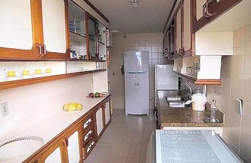 Barra da Tijuca Apartment | Inviting Apartment Steps from Barra Beach with Pool