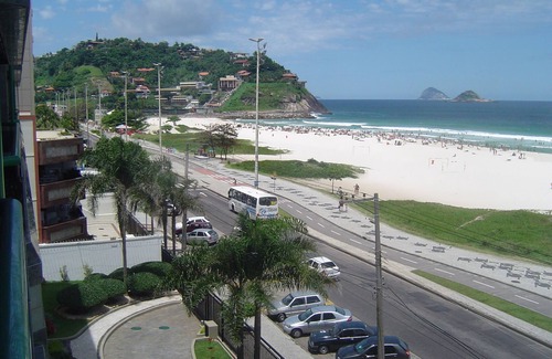 Barra da Tijuca Apartment | Inviting Apartment Steps from Barra Beach with Pool