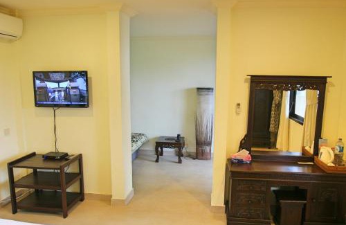 Bondalem Villa | Serene Bondalem Beach Club: Oceanfront Bliss Awaits