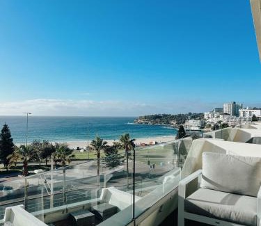 Bondi Beach Apartment | Beachfront Bondi Beach Waves 2 Apartment with Ocean View