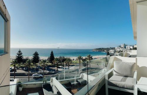 Bondi Beach Apartment | Beachfront Bondi Beach Waves 2 Apartment with Ocean View