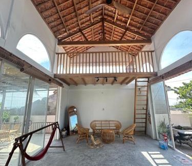Dong Hoa House | Relax at Bong Bong House with Oceanfront Views