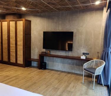 Dauin House | Top-Rated Bongo Bongo Divers with Ocean View & Pool