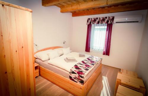 Hegyko Apartment | Family-Friendly BONI Apartmanok with Kitchen & Accessibility