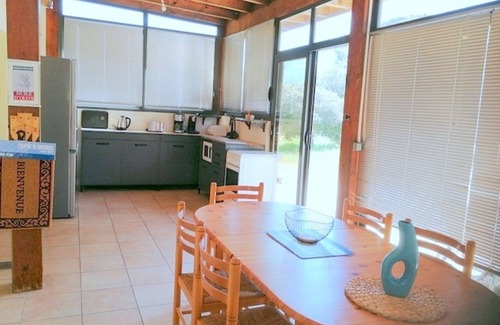 Gurgazu House | Cozy 2-Bedroom House near Bonifacio Center and Beaches