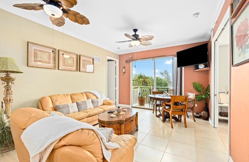 Bonita Shores Hotel | Family-Friendly Bonita Beachwalk 304A with Pool Access
