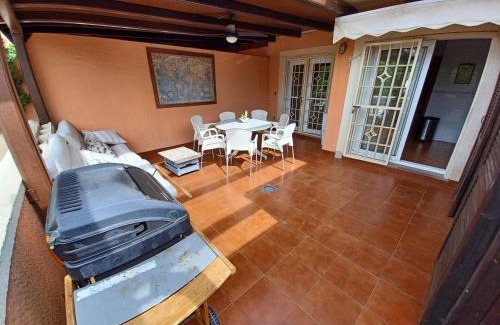 Cabo de Palos House | Idyllic Retreat in Picturesque Village for Families & Divers