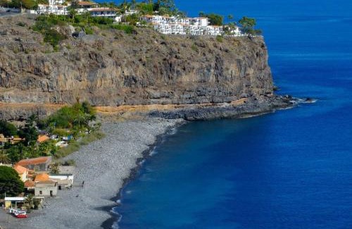 Playa de Santiago Apartment | Bonita Casa Nieves: Oceanfront Retreat with Private Beach