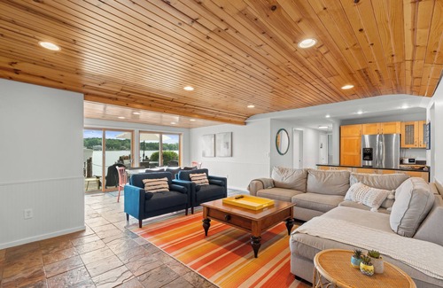 White Lake House | Bonita Springs - Pool - Balcony & Prime Location!