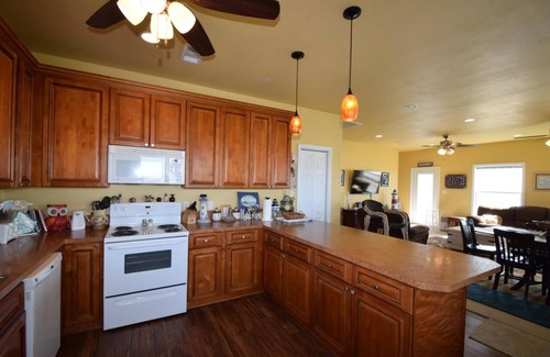 Gilchrist House | Pet-Friendly Bonita Vista: Oceanfront Retreat in Gilchrist