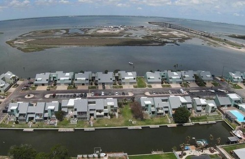 Corpus Christi Apartment | Family-Friendly Bonita Vista: Top Reviewed & Kitchen Ready
