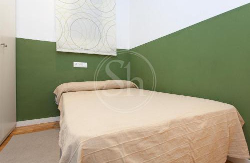 Poblenou Apartment | Bright Apartment in La Rambla del Poblenou for Families