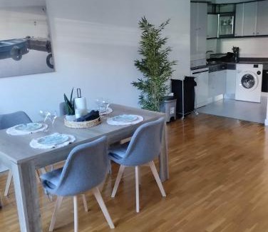 Mendillorri Apartment | Convenient Stay Near City Center - Family-Friendly Retreat