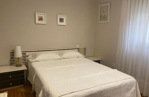 Baiona Old Town Apartment | Modern and Central Apartment with Family-Friendly Amenities