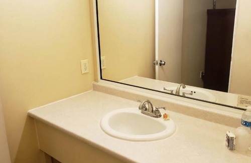 Ciudad Mante Hotel | Family-Friendly BONITTO INN® Mante with Spa Amenities