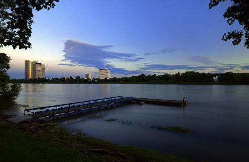 Gronau Hotel | Elegant Bonn Marriott Hotel with Spa and Pool Amenities