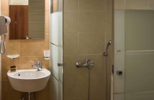Nafplio House | Comfortable Bonne Nuit Pension with Breakfast & Family Amenities