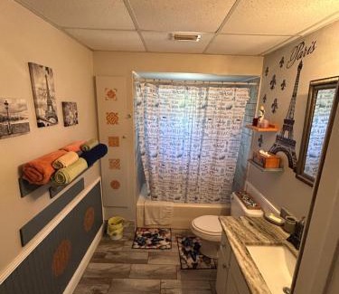 Spring Hill House | Discover Bonne Nuit Weeki Wachee: Pet-Friendly Retreat