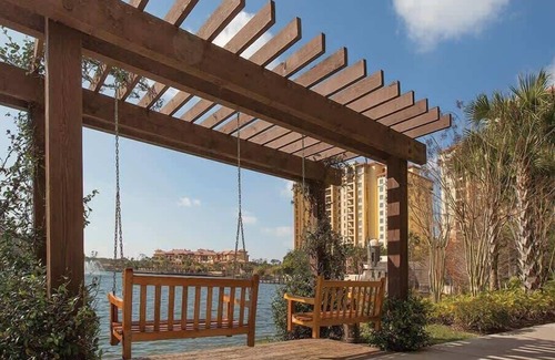 Lake Buena Vista Condo | Bonnet Creek, one bedroom, 5 minutes from Disney