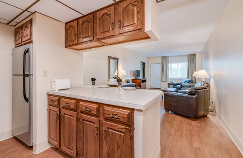 Alexandria Bay Hotel | Family-Friendly Bonnie Castle Resort & Marina with Pool