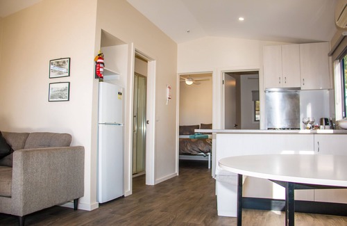 Bonnie Doon RV Rental | Family-Friendly Bonnie Doon Caravan Park with Pool Access