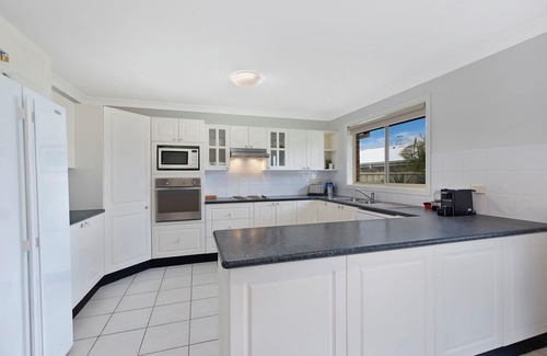 Shelly Beach Apartment | Family-Friendly Bonnieview House with Kitchen Amenities