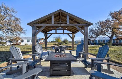 Fredericksburg House | Discover Bonny Bluebonnets Cottage with Hill Country Views