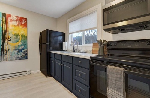 Central Colorado Springs House | Relaxing Downtown Retreat with Hot Tub & Pet-Friendly Amenities