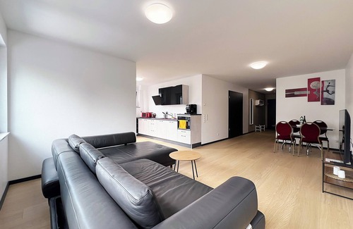 Wachtberg Apartment | bonquartier｜Design apartment with workspace and balcony/parking