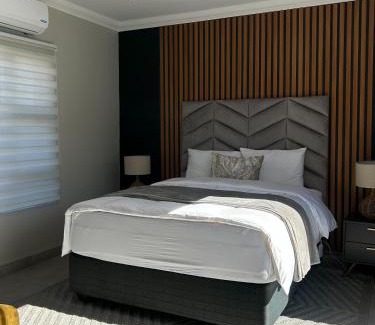 Vredefort House | Bontle R Guesthouse