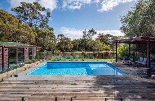Somers House | Relax at Somers Pool Park and Beach Retreat for Families