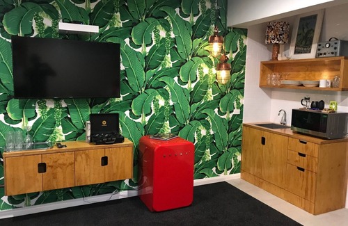 Old Bar Hotel | Beachside Bliss at Boogie Woogie Beach House - Rated 9.4/10