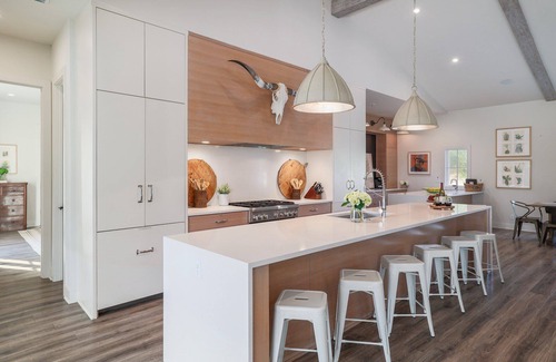 Austin House | Private Retreat with Pool, Hot Tub & Fire Pit - 9.6 Rated