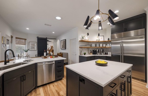 Austin House | Private Retreat with Pool, Hot Tub & Close to Downtown
