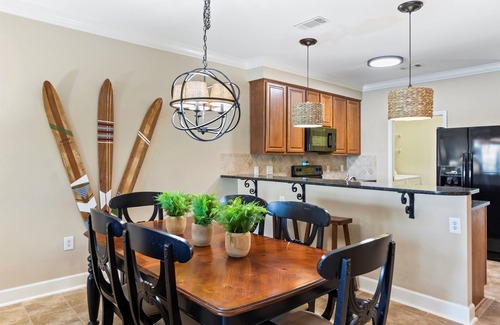 Dadeville Condo | BOOK 4 NIGHTS GET 2 FREE! 2 BR Lake Martin Condo w/Boat Slip!
