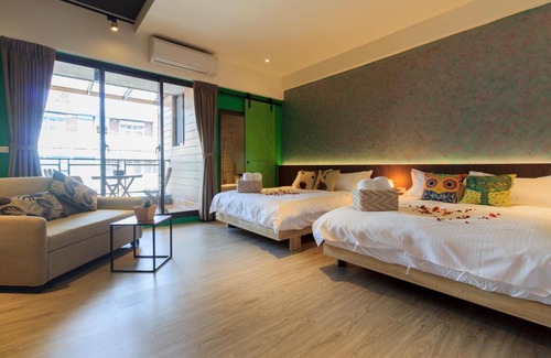 Dongshan Bed & Breakfast | Book 5: Family-Friendly Stay with Perfect Guest Rating