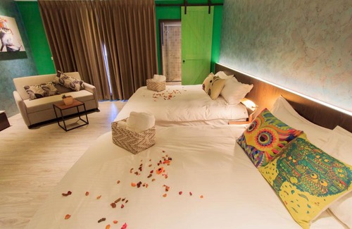 Dongshan Bed & Breakfast | Book 5: Family-Friendly Stay with Perfect Guest Rating