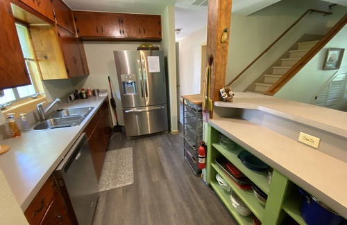 Sleepy Hollow House | Experience Lake Austin Waterfront: Family & Pet Friendly Retreat
