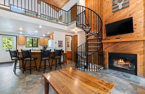 Whitefish Condo | Experience Bliss: Home with Pool, Hot Tub & Tennis Courts
