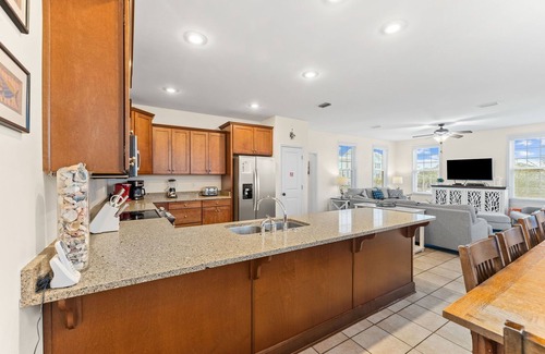 Seagrass House | Pet Friendly North Cape Retreat with Private Pool & Ocean Views