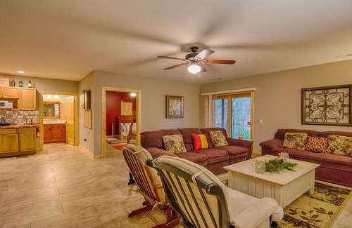 Cataloochee Ranch House | Experience Nature: Book Now for Relaxing Getaways with Hot Tub