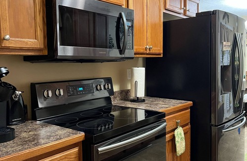 Springfield House | Essential Stay: Family-Friendly Retreat Near Nashville