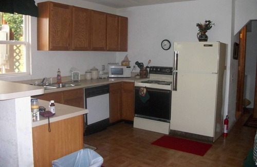 East Glacier Park Village House | Unforgettable Mountain Views with Spa and Pet-Friendly Perks