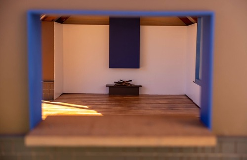 North Burnet Ski Chalet | Delightful Pet-Friendly Cabin for Cozy Retreats