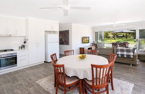 Golden Beach Apartment | Pet-Friendly Retreat at Booker Pde 34, Unit 2 - Lake View