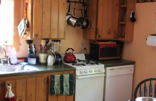 Farmington Falls Cottage | Book Your 2024 Escape: Lakefront Dog-Friendly Retreat