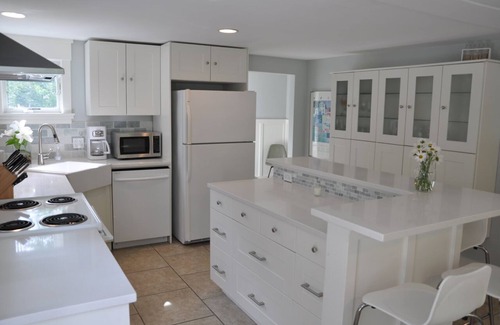 Spring Lake Cottage | Book Your Summer Getaway: Perfect for Families & Breakfast